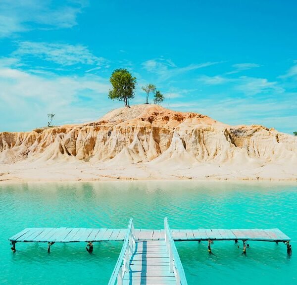 Blue lake & Sand Dunes